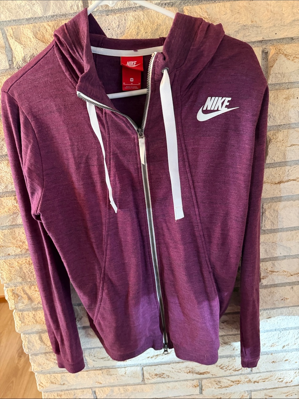 Nike Women’s Gym Vintage Maroon Full-Zip Hoodie with White Logo Sz Medium